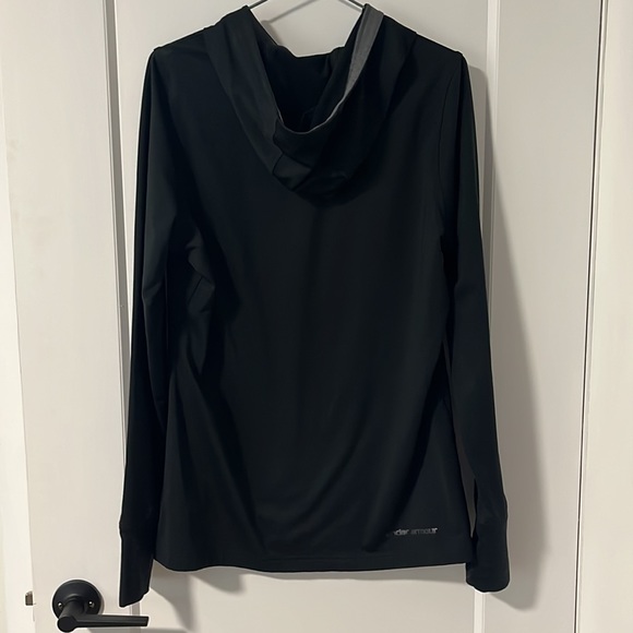 Under Armour sweater - Picture 6 of 8